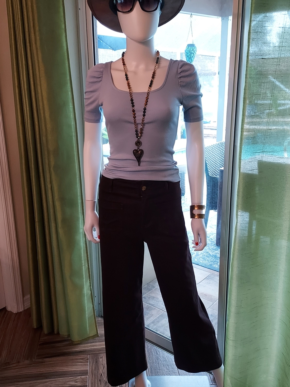 Altar'd State: Cotton Stretch Denim Pants in Brown w Blue Puff Sleeve Top. Sz.XS